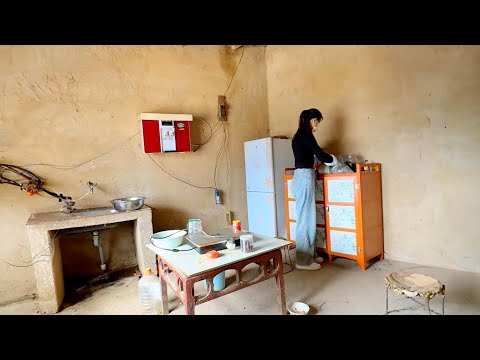 Beautiful girl abandoned by her boyfriend and decorates the dilapidated attic alone Full Video