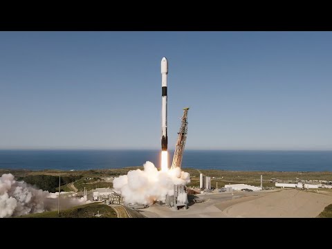 Blastoff! SpaceX launches 25 Starlink satellites into low-Earth orbit, nails landing