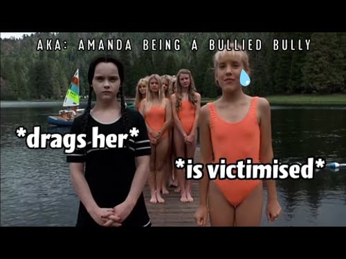 Amanda Buckman being dragged by Wednesday for over 4 and a half minutes straight 💅🏻