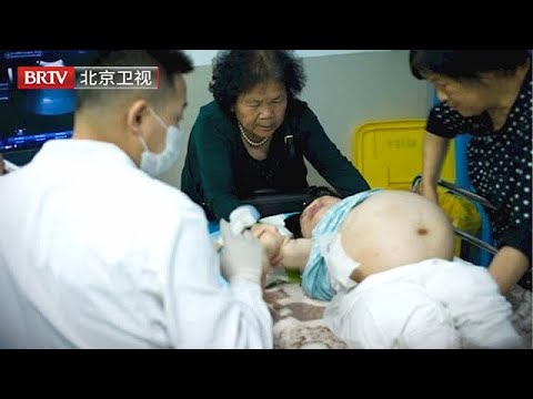 身高只有120厘米,袖珍女孩为了报恩丈夫冒险怀孕,谁料医生看到检查报告陷入沉默……【生命缘之怀孕的爸爸】