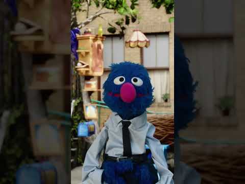 Grover's Street Tour #sesamestreet
