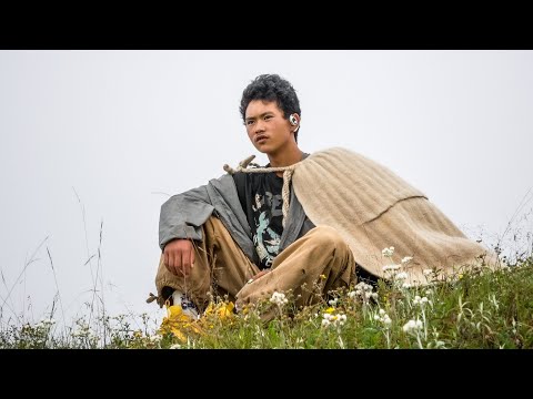 China’s “Ice Boy” in 2025: Family Faces Rising Pressures Amid Economic Slowdown