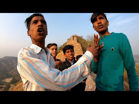 "DO NOT GIVE HIM MONEY!" 🇮🇳