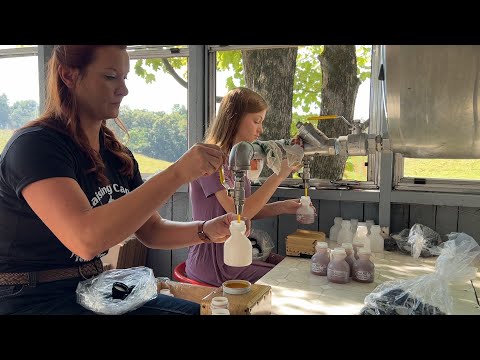 Family in Tennessee Continues their Time-Honored Tradition of Sorghum-Making