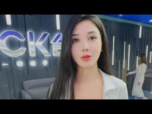 又被蹲到了,她们非要跟着我一起去钓鱼,我是真躲不掉了