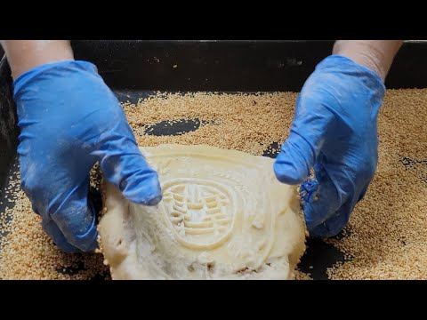 Happiness taste!Traditional Chinese wedding cake handmade making幸福的味道!傳統龍鳳喜餅中式月餅製作-台灣街頭美食