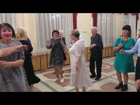 Бокал игристого вина... 13.12.25...