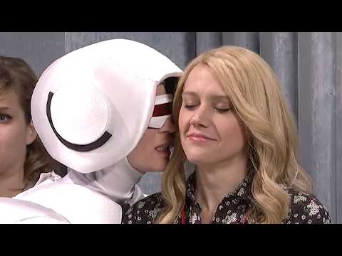 SNL Hosts Making the Cast BREAK for 6 Minutes Straight