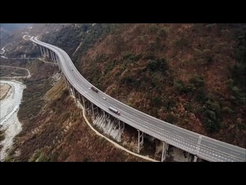 Chine, l'autoroute du vertige