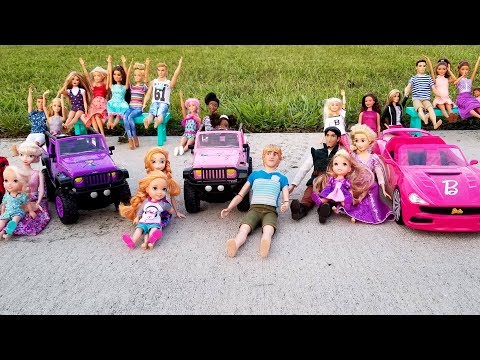 Racing Cars ! Elsa and Anna toddlers at the park – who’s the winner? Barbie is organizer - prizes