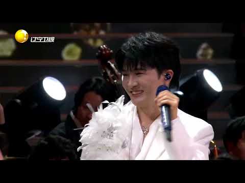 20260215 周深 Charlie Zhou Shen《雪花+听我说》周深演唱 郎朗伴奏_辽宁卫视春晚