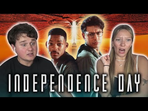 Watching *Independence Day* on INDEPENDENCE DAY! COUPLES FIRST TIME REACTION