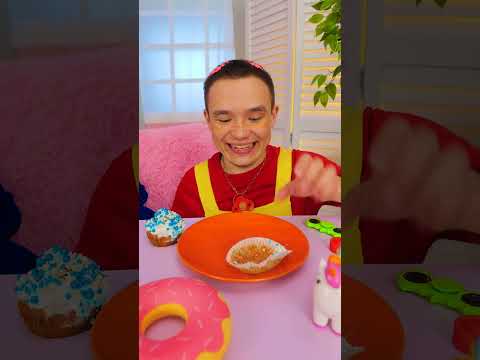 The Great Cupcake Caper! 🎉🧁💥 #funny #shorts