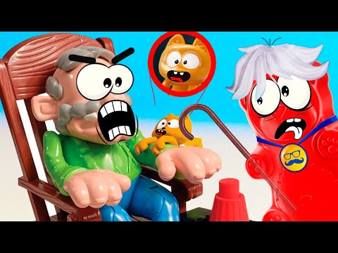 ЗЛОЙ ДЕД УКУСИЛ ЖЕЛЕЙНОГО МЕДВЕДЯ ВАЛЕРУ