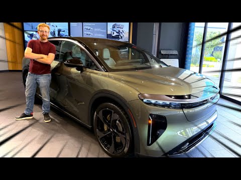 1st Time DRIVING Lucid Gravity! Best. Car. Ever.