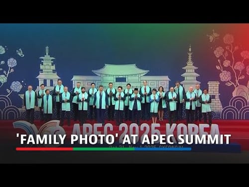 World leaders pose for family photo at APEC summit in Gyeongju | ABS-CBN News