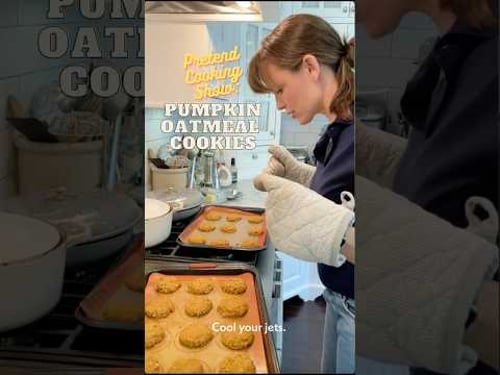 Pretend Cooking Show: Pumpkin Oatmeal Cookies