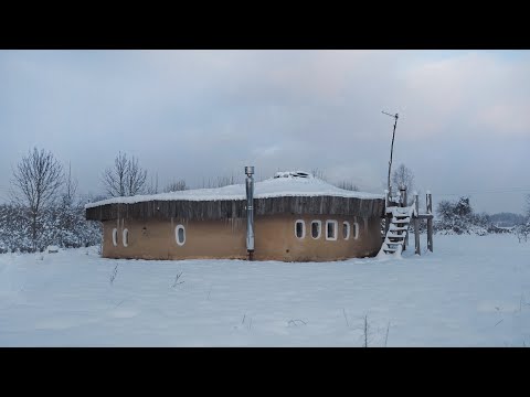 Cob house in -30°