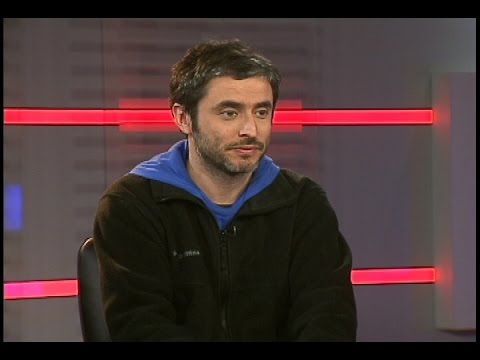 Javier Rebolledo habló de su libro "A la sombra de los cuervos"