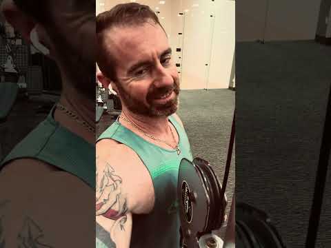 Shoulders and trap workout