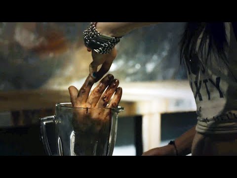 重口味恐怖片!青年男女荒廢醫院尋刺激,挑戰禁忌卻遭上身,可更可怕的還在後面!【小青】