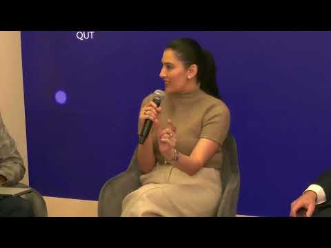 Intelligence at scale: How digital transformation and AI redefine the logic of business.