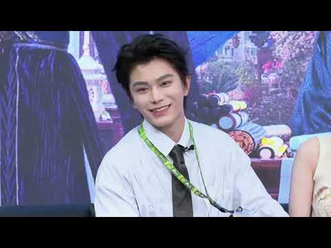 丁禹兮剧透长乐曲先狂后甜 现场与邓恩熙互动甜蜜爆表 牵手、摸头杀高能不断 长乐曲新浪直播回放20240828