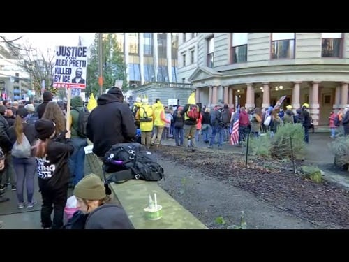LIVE: Protesters march from City Hall to Portland ICE building