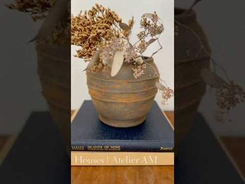 DIY Rustic Planter | From outdated planter pot to modern weathered vessel #diyhomedecor #thriftflips