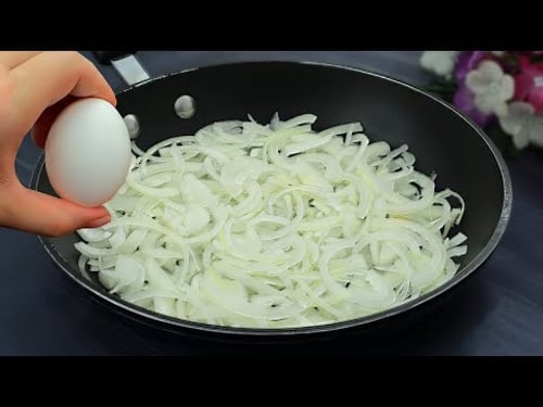 Traditional Spanish omelette with ONLY 3 ingredients! Cheap, fast and incredibly DELICIOUS! π