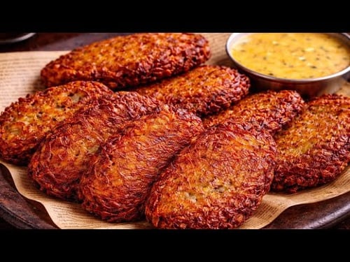 Wenn du ein Ei und 2 Kartoffeln hast, kannst du die besten hausgemachten Kartoffelpuffer zubereiten!