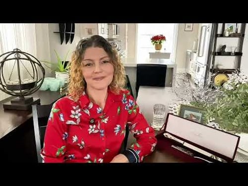 19. Thrift Store Luxuries: Vintage Pieces That Were Once Everyday Status Symbols