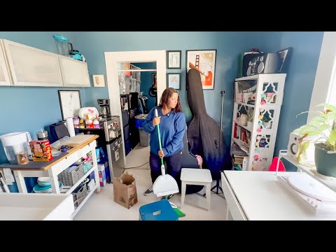 DECLUTTERING AFTER DIVORCE! Jenn's chance at a fresh start (Part Two)