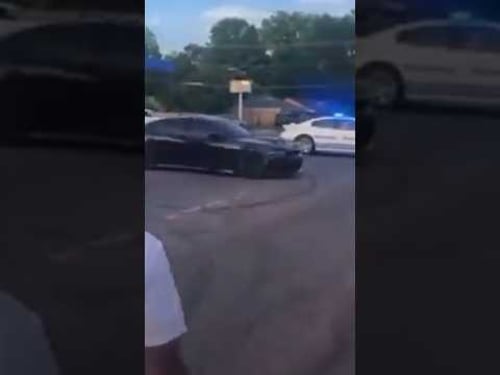 Dodge Charger smoothly evades police