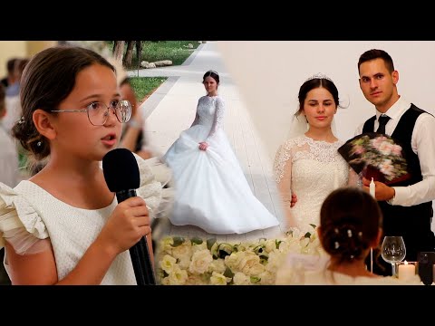 ДЕТСТВО ПОКИДАЕТ НАС...// Красивая песня младшей сестры