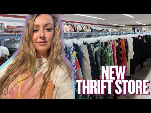 NEW RED WHITE & BLUE THRIFT STORE IN SAN DIEGO | BRAND NEW THRIFT STORE