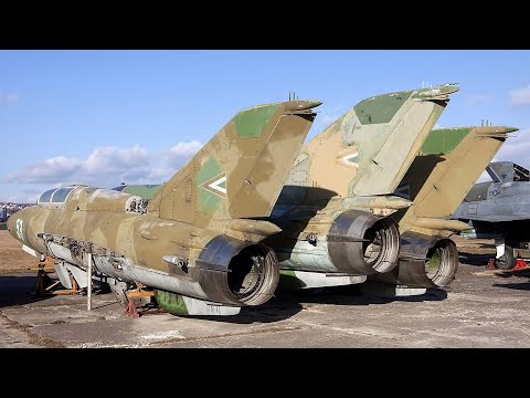 Rare and Historic Airplane Engines Roar Back to Life After Years – INCREDIBLE! 2