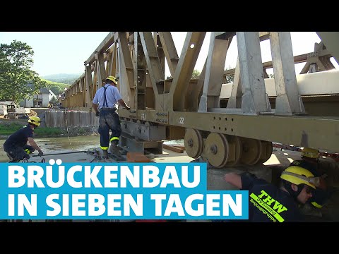Wie das THW beim Wiederaufbau an der Ahr tatkräftig hilft und eine Brücke baut