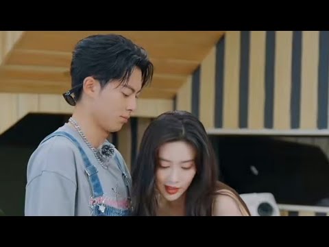 It's so nice to see you DD and ziyi I feel like they have two feelings on each other 😘🇨🇳