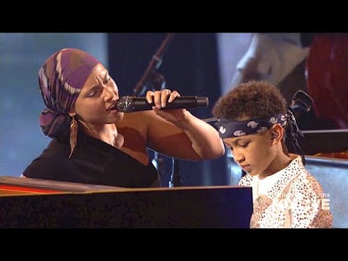 Alicia Keys & Her Son – Raise a Man / You Don't Know My Name – Live at iHeartRadio Music Awards 2019