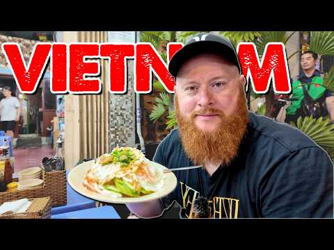 What to expect at NIGHT in SAIGON, VIETNAM!