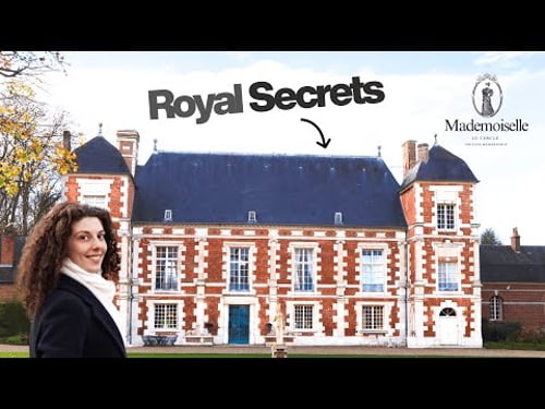 ⚜️ Touring a 16th century French Chateau! ⚜️