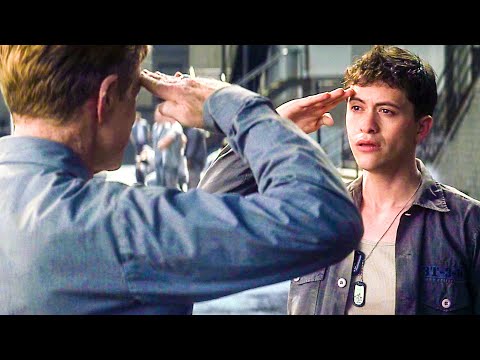 He teaches the history and importance of military salute | The Last Castle | CLIP