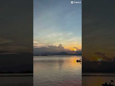 Có người thích sự bừng sáng của bình minh, và cũng có người lại say đắm ánh chiều tà #DaNang #sunset