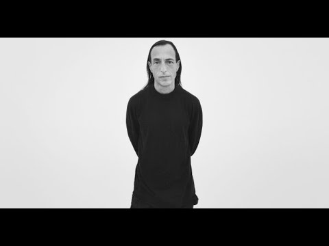 RICK OWENS TALKS ABOUT WHAT HE CAN'T LIVE WITHOUT AND HIS TRAVEL ESSENTIALS!