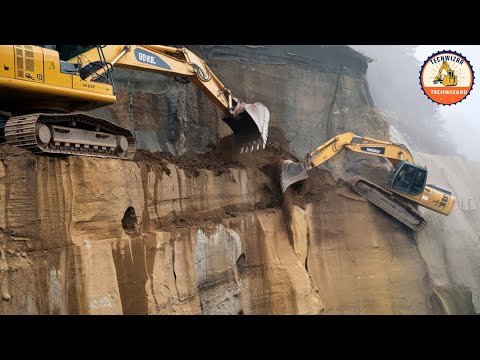Unreal Excavator Fails and the Dumbest Things Ever Caught on Heavy Equipment #27