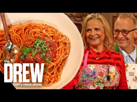 David and Amy Sedaris Teach Drew Their Mother's Greek Spaghetti Recipe