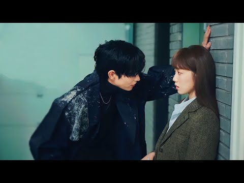 بنت فقيره بتقع فحب ممثل مشهور وغني بيتنمر عليها دائما فبتحاول تدمر سمعته ولكن بيقع فحبها ملخص مسلسل