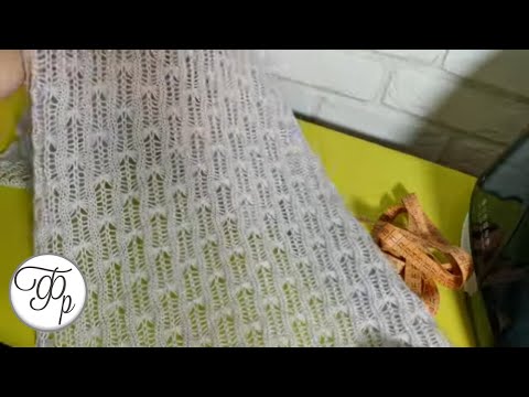 It's so easy! I didn't think machine knitting could be done so quickly.