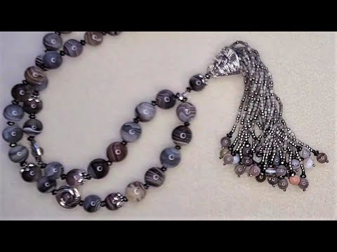 Овальная бисерная кисть на сотуаре из агата Ботсвана своими руками.